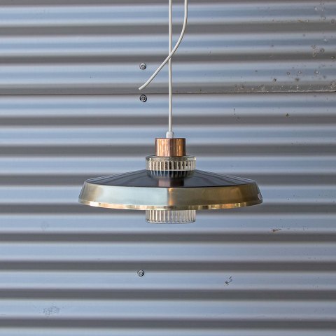 Dansk design
Loftslampe med sortlakeret top
