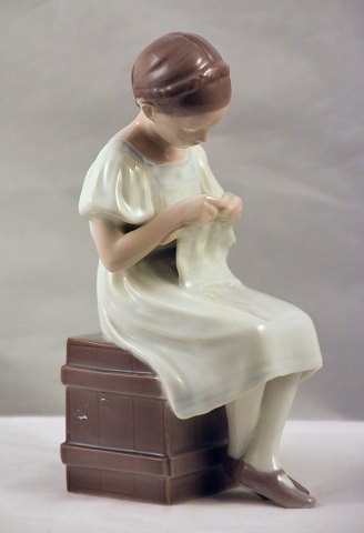 Kinnerup Antik Porcel  n B G figur 1656 Grethe