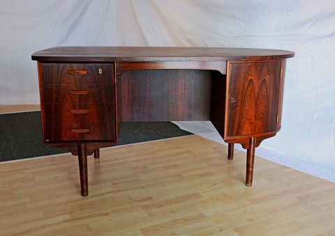 Palisander/teak/eg
æggeformet 
skriveborde