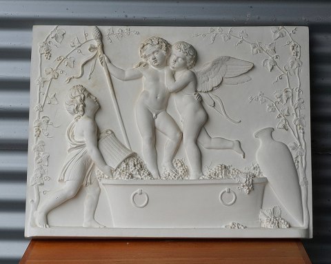 4- kantet gips relief fra Thorvaldsens Museum