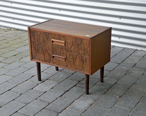 Dansk møbeldesign
Entremøbel m/to skuffer
Palisander