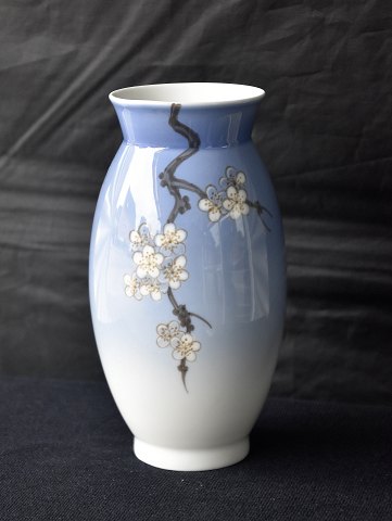 Bing & Grøndahl
Vase æbleblomster
433-5420