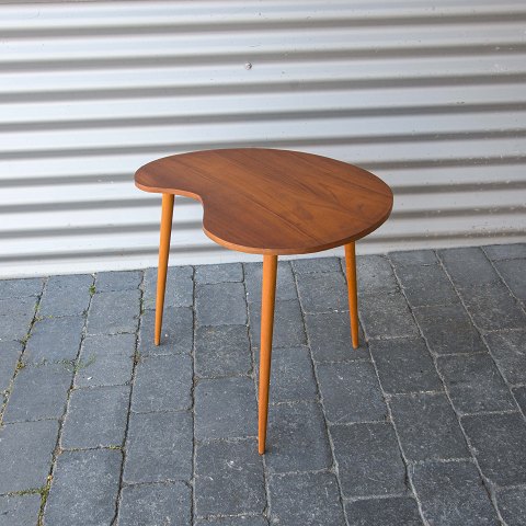 Dansk design
Nyreformet bord
teak