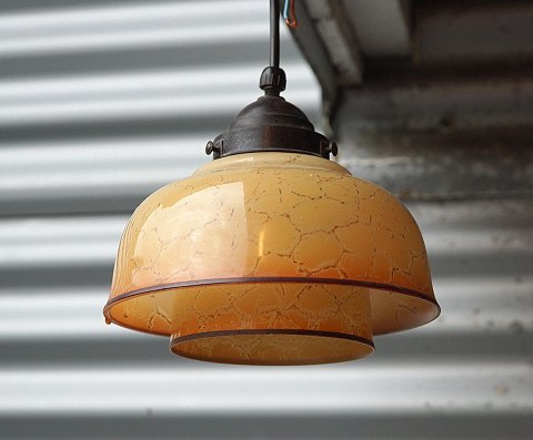 Loftslampe i orangefarver