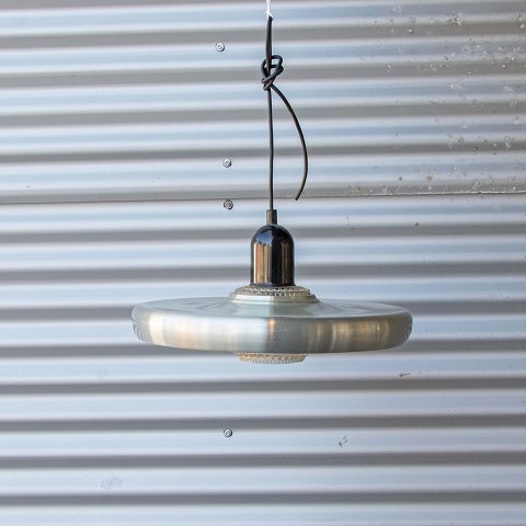 Dansk design
Pendel i aluminium og glas