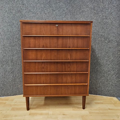 Teak kommode
med 6 skuffer