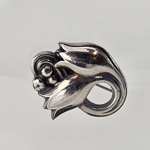 GJ
Broche 
Sterling sølv 
3,5 cm
