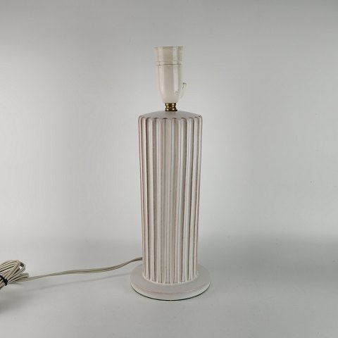 Schollert
Hvid bordlampe i keramik
