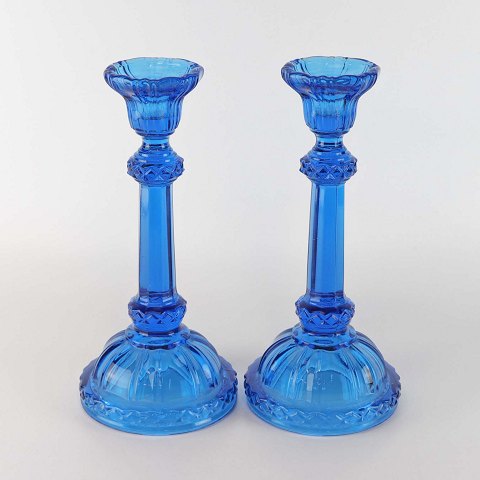 Blå glasstager
23 cm