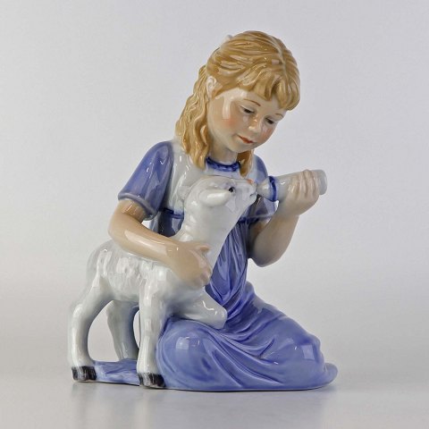 RC figur
435
Pige fodrer lam
16 cm