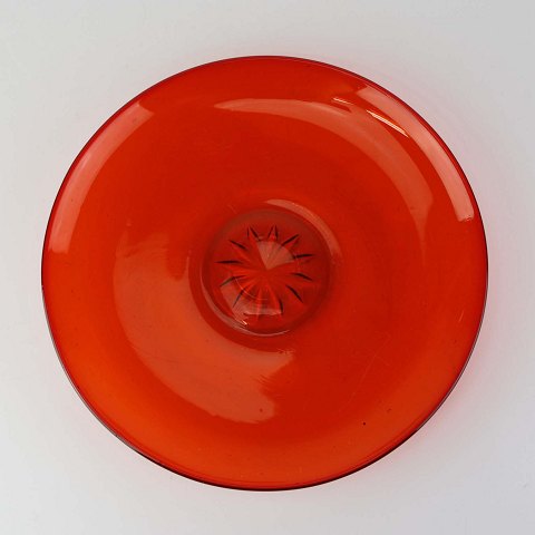 Rød glas Tallerken
Stjerne i bund
17 cm