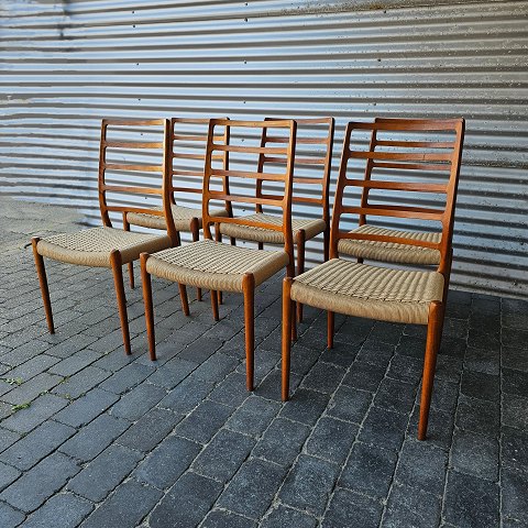 N.O. Møller stole sæt
Model 82
Teak