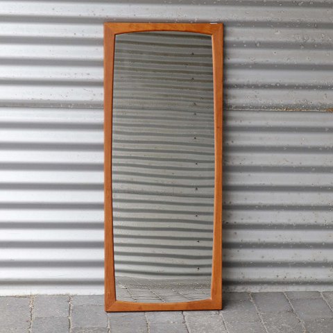 Aksel Kjersgaard spejl
105
104 cm
