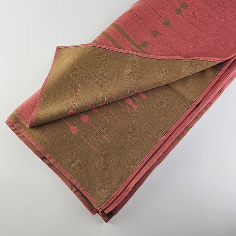 GJ dug
Damask
179x90 cm