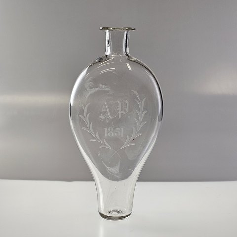 Lommelærke 
Glas
A.P. 1851