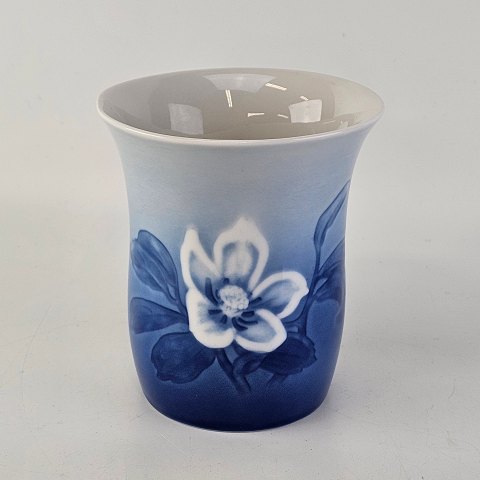 B&G vase
191
Julerose
11 cm
