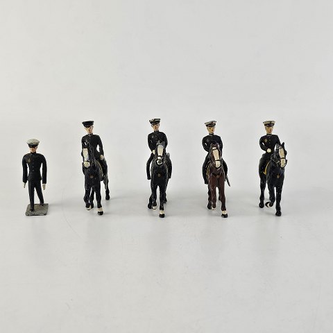 Tin figurer
Politifolk