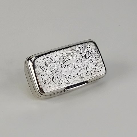 Pilleæske i sølv 
4,5 cm
