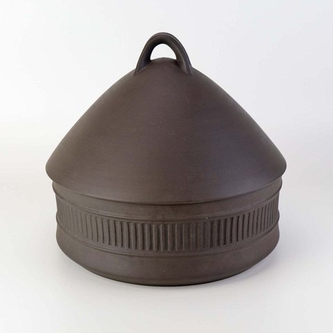 Quistgaard terrin
Flamestone
20,5 cm