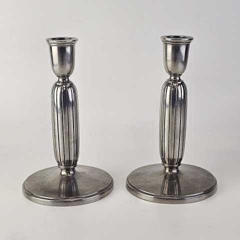 Just Andersen lysestager
2574