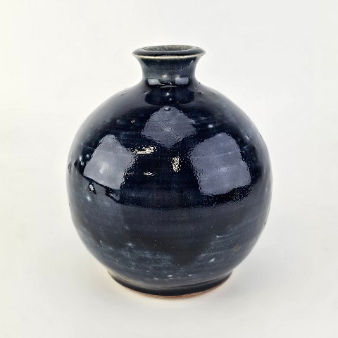 Finn LynggaardBlå vase med smal hals