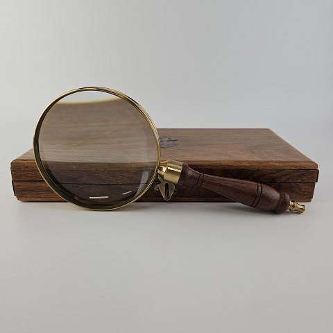 Forstørrelsesglas i kasse23 cm