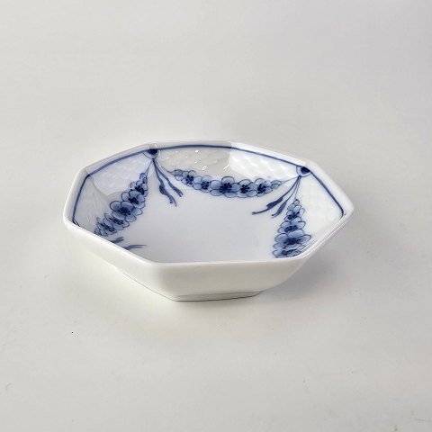 B&G askebæger 246Empire9 cm