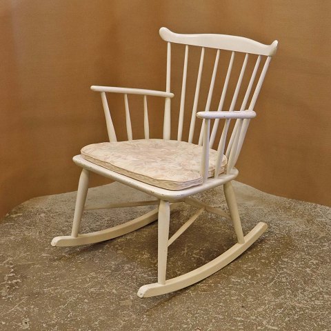 Farstrup gyngestol183 - hvidmalet81,5 cm