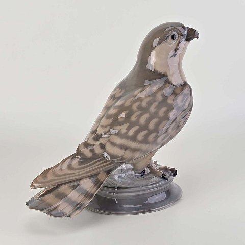 B&G figur 1666Tårnfalk19 cm