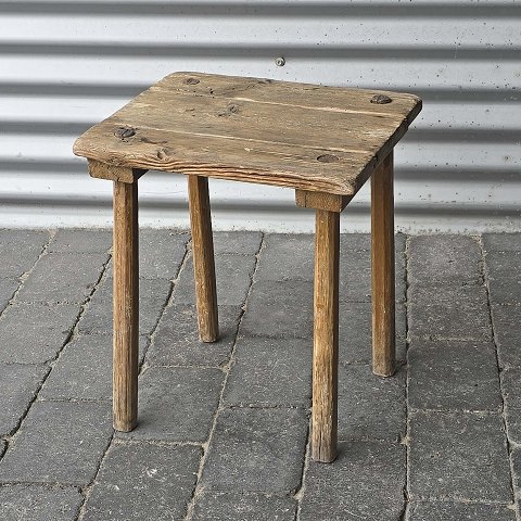 Gammel træskammel43 cm