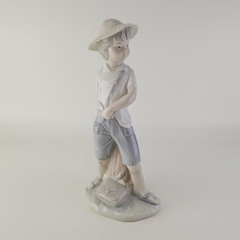 Nao FigurDreng i stråhat22 cm