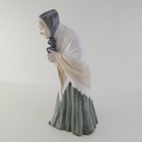 RC FigurKirkegængerske24 cm