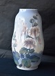 Royal CopenhagenVase nr. 2549/1148, hvide blomster