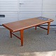 Teak sofabord med blå kakler162 cm